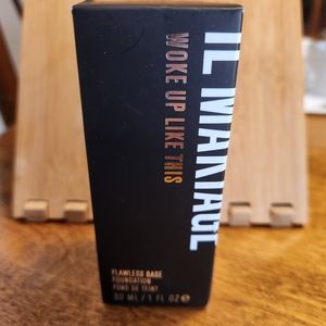 Il Makiage Woke Up Like This Foundation #20